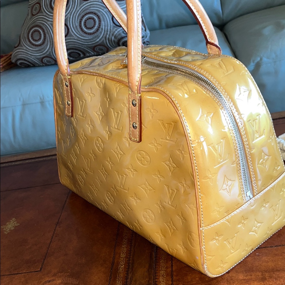 Louis Vuitton Vernis Monogram Tompkins Bag - Picture 8 of 16
